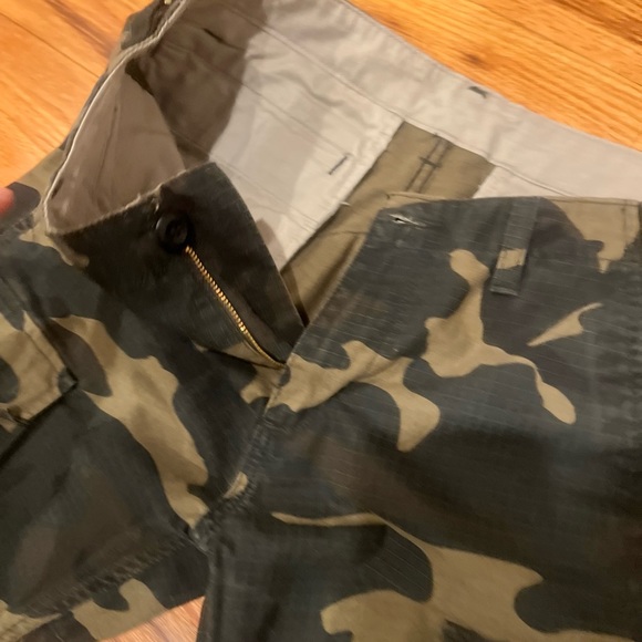 Carhartt W.I.P Aviation Camouflage Cargo Pants Sz. 28x32 - Picture 8 of 9